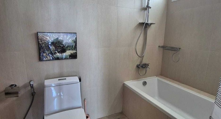 For sale and for rent 3 bedrooms condo in Khlong Toei, Bangkok