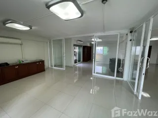ขาย และ ให้เช่า 3 ห้องนอน คอนโด ใน บางรัก, กรุงเทพฯ