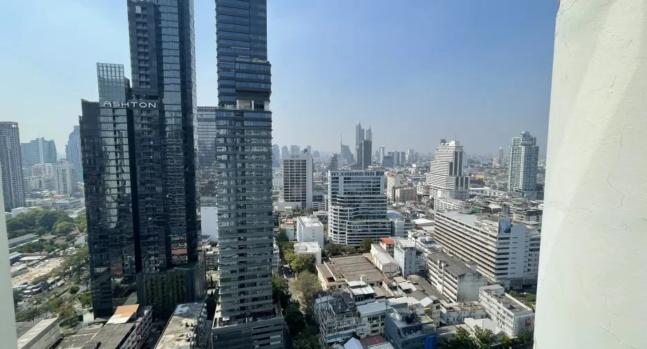 For rent and for sale 3 bedrooms condo in Bang Rak, Bangkok