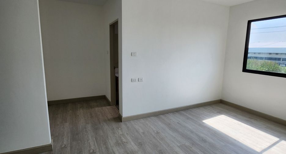 出售 3 卧室 联排别墅 在 Bang Phli, Samut Prakan