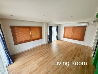 Casa en venta de 3 habitaciones en Phra Samut Chedi, Samut Prakan