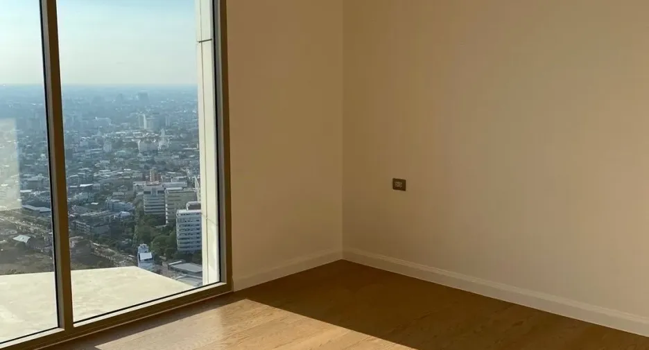 For sale 4 ベッドルーム condo in Khlong San, Bangkok