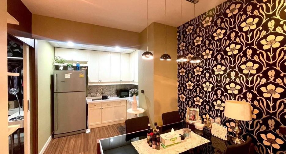 Condo en venta y en alquiler de 1 habitaciones en Sathon, Bangkok