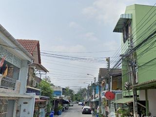 For rent 2 bedrooms townhouse in Mueang Samut Prakan, Samut Prakan