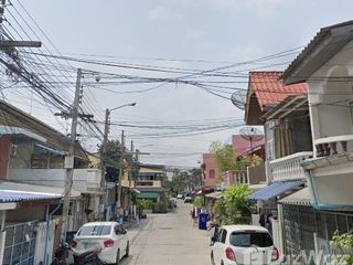 For rent 2 bedrooms townhouse in Mueang Samut Prakan, Samut Prakan
