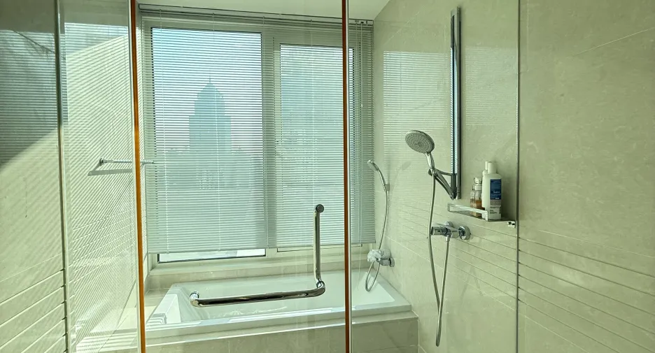 For sale 2 ベッドルーム condo in Pathum Wan, Bangkok