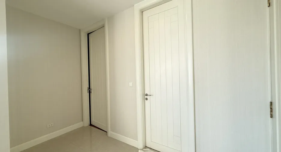For sale 2 ベッドルーム condo in Pathum Wan, Bangkok