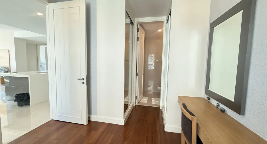 For sale 2 ベッドルーム condo in Pathum Wan, Bangkok