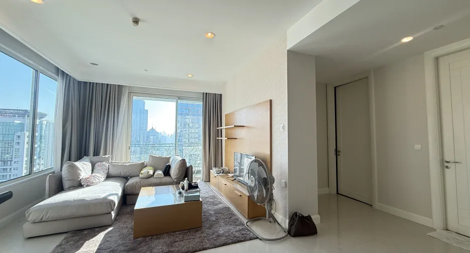 For sale 2 ベッドルーム condo in Pathum Wan, Bangkok