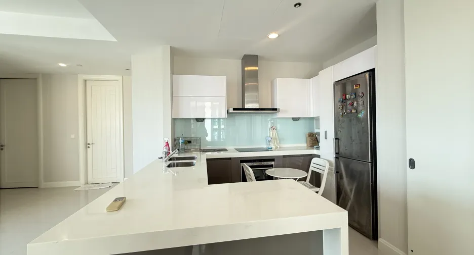For sale 2 ベッドルーム condo in Pathum Wan, Bangkok