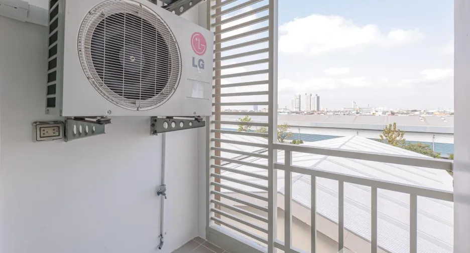 For rent 1 bed condo in Mueang Samut Prakan, Samut Prakan