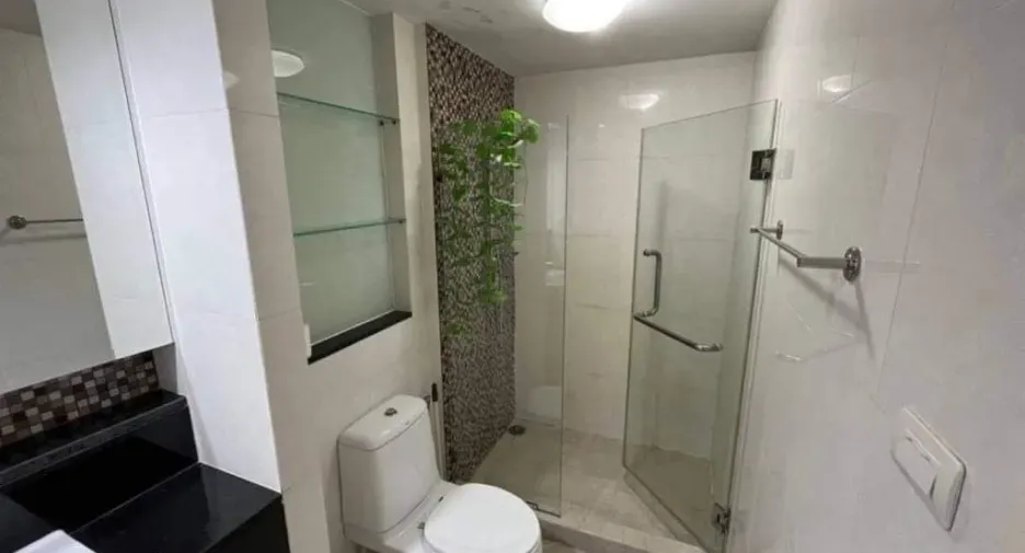 For sale and for rent 2 bedrooms condo in Phaya Thai, Bangkok