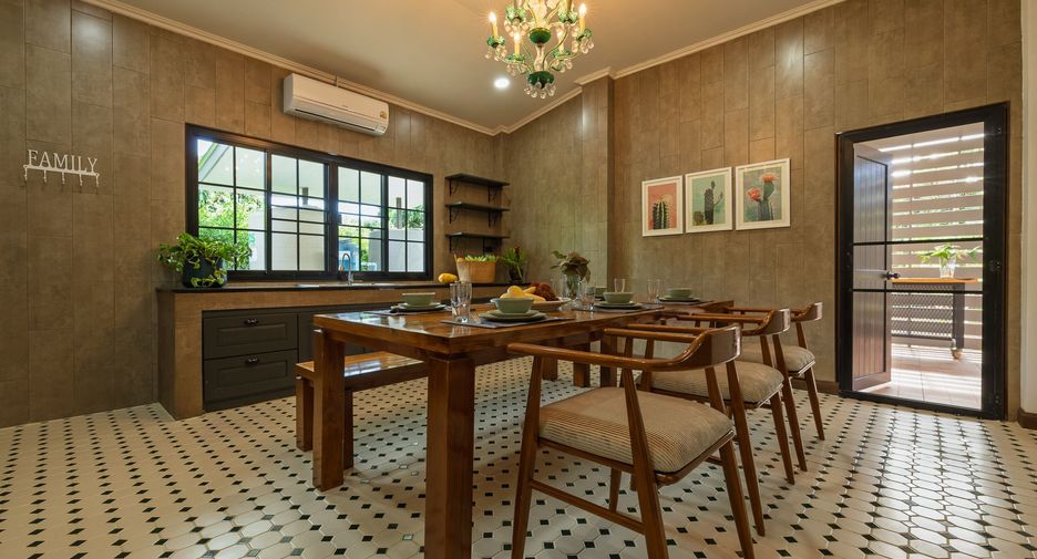 For rent 5 ベッドルーム house in Saraphi, Chiang Mai