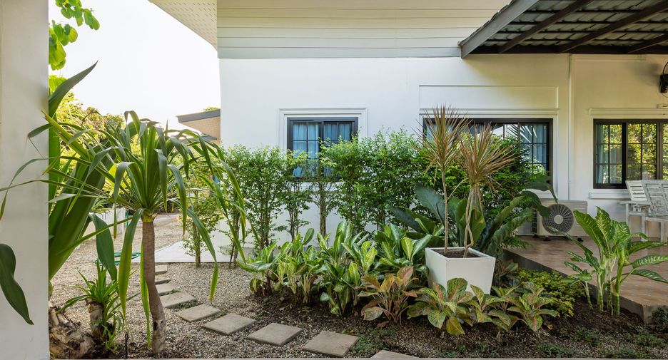 For rent 5 ベッドルーム house in Saraphi, Chiang Mai