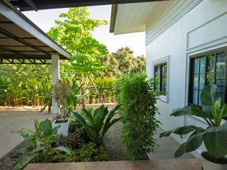 For rent 5 bedrooms house in Saraphi, Chiang Mai