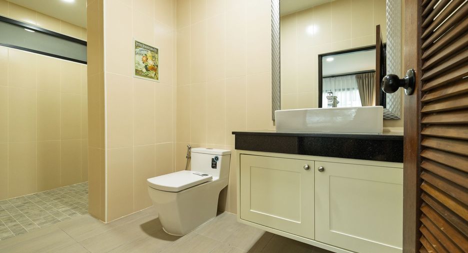 For rent 5 ベッドルーム house in Saraphi, Chiang Mai