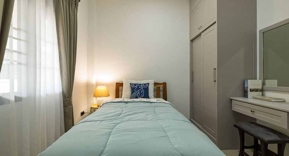 For rent 5 ベッドルーム house in Saraphi, Chiang Mai