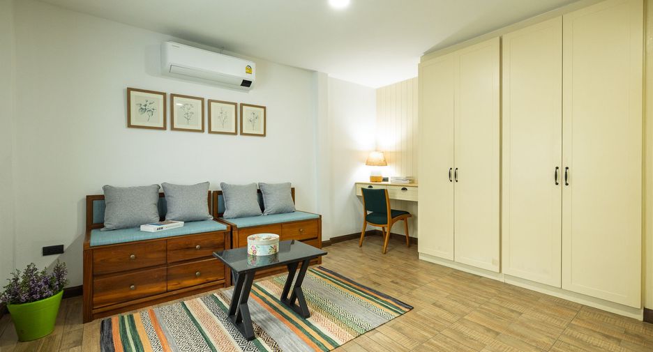 For rent 5 ベッドルーム house in Saraphi, Chiang Mai