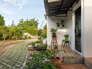 For Rent 5 Bedroom House In Saraphi, Chiang Mai