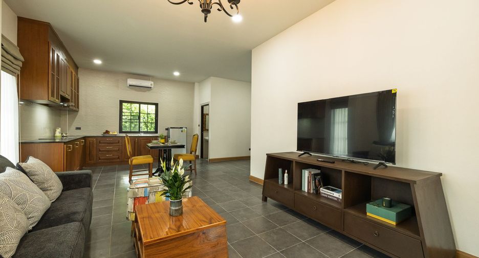 For rent 5 ベッドルーム house in Saraphi, Chiang Mai