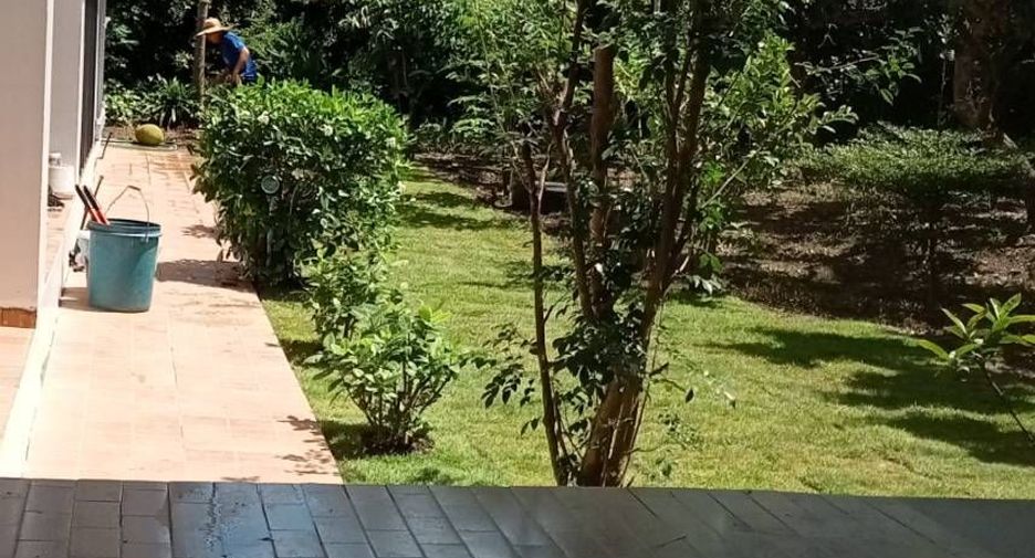 For rent 5 ベッドルーム house in Saraphi, Chiang Mai