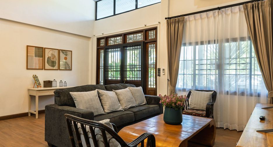 For rent 5 ベッドルーム house in Saraphi, Chiang Mai