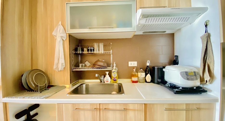 For sale そして for rent スタジオ condo in Watthana, Bangkok