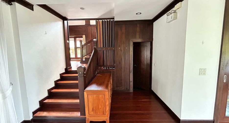 For rent 3 bedrooms house in Mueang Chiang Mai, Chiang Mai
