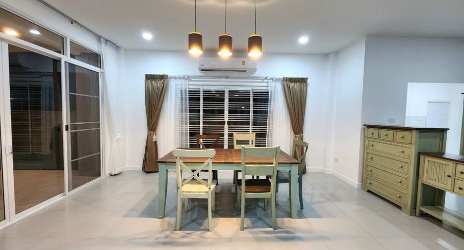 À vendre et à louer 5 chambres maison à San Kamphaeng, Chiang Mai