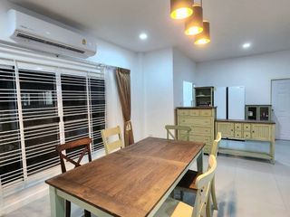 For sale and for rent 5 bedrooms house in San Kamphaeng, Chiang Mai
