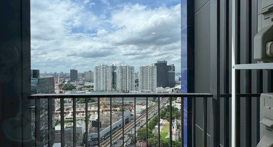 For sale 2 bedrooms condo in Chatuchak, Bangkok