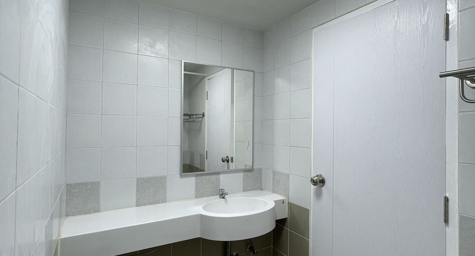 For rent studio condo in Bang Kapi, Bangkok