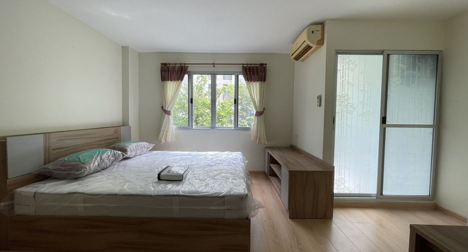 For rent studio condo in Bang Kapi, Bangkok