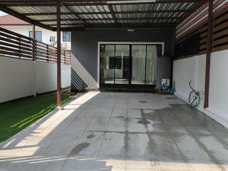 ขาย และ ให้เช่า 2 ห้องนอน ทาวน์เฮ้าส์ ใน บางพลี, สมุทรปราการ