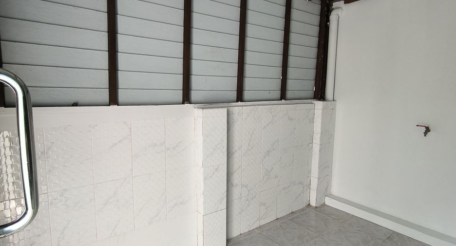 For sale and for rent 2 bedrooms townhouse in Bang Phli, Samut Prakan