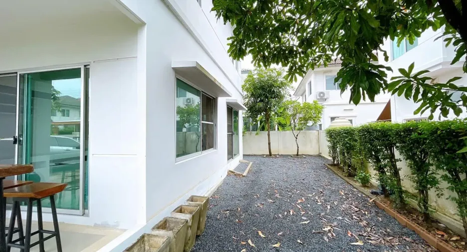 Casa en venta de 3 habitaciones en Bang Phli, Samut Prakan