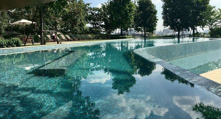 For sale 2 bedrooms condo in Bang Sue, Bangkok
