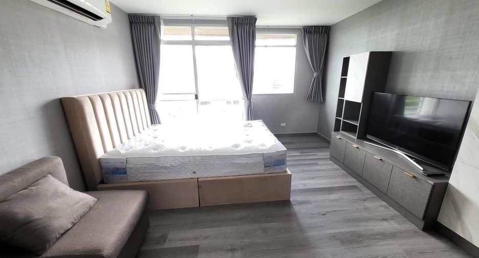 For rent studio condo in Phra Khanong, Bangkok