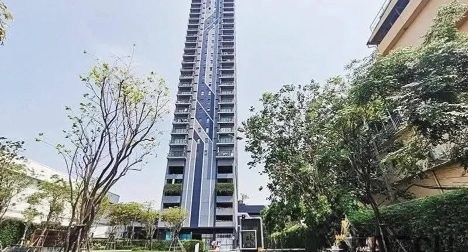 For sale 2 ベッドルーム condo in Phra Pradaeng, Samut Prakan
