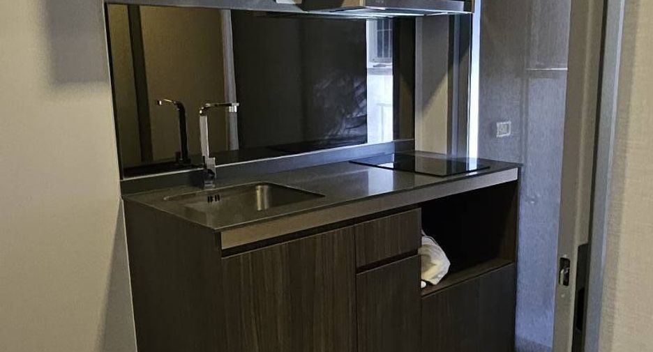 For sale 1 bed condo in Watthana, Bangkok