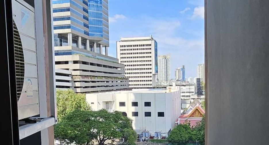 For sale 1 bed condo in Watthana, Bangkok