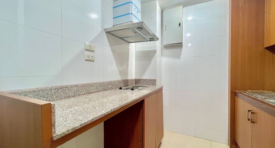 Oficina en venta y en alquiler en Watthana, Bangkok