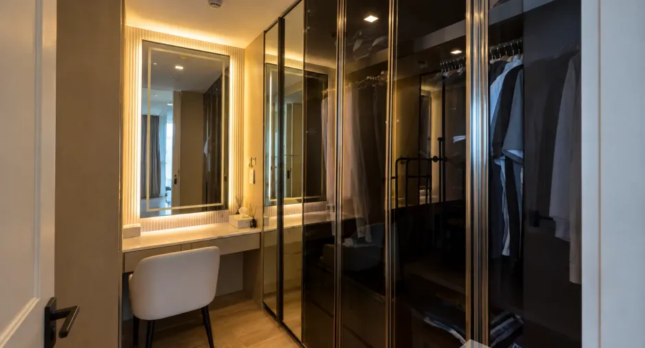For sale 3 bedrooms condo in Sathon, Bangkok