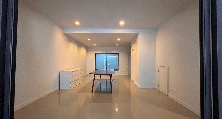 Продажа 3 спальни таунхаус в Bang Phli, Самутпракан