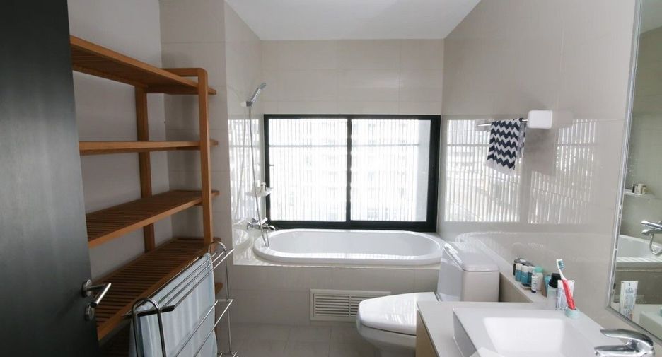 Condo en venta de 2 habitaciones en Watthana, Bangkok
