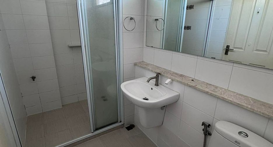 For rent 3 bedrooms house in Mueang Chiang Mai, Chiang Mai