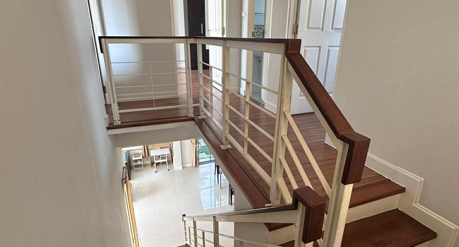 For rent 3 bedrooms house in Mueang Chiang Mai, Chiang Mai