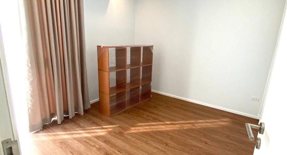 For rent 4 bedrooms house in Mueang Chiang Mai, Chiang Mai