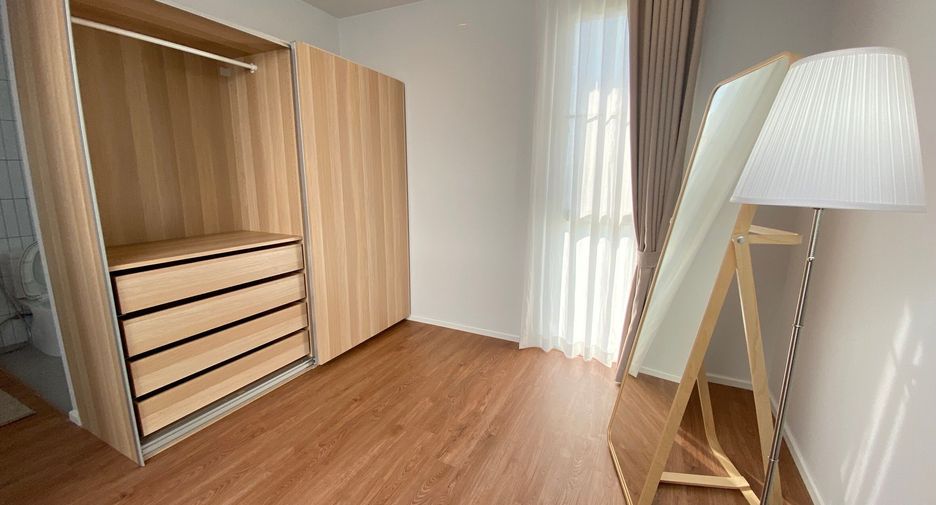 For rent 4 bedrooms house in Mueang Chiang Mai, Chiang Mai