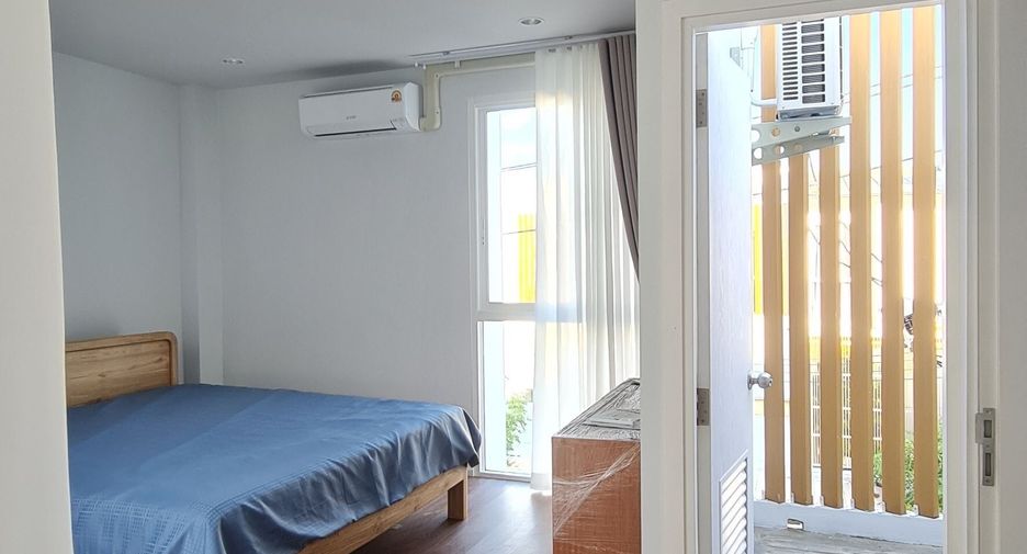 For rent 4 bedrooms house in Mueang Chiang Mai, Chiang Mai